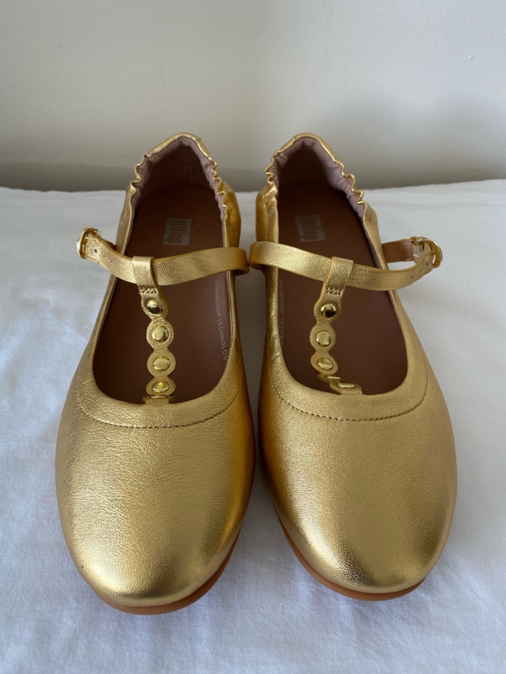 Golden FitFlop scallop embellished T-bar Ballerinas sz 8.5 NWT